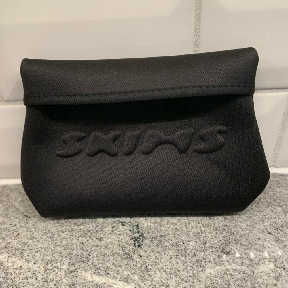 NEW Skims Cosmetic Bag